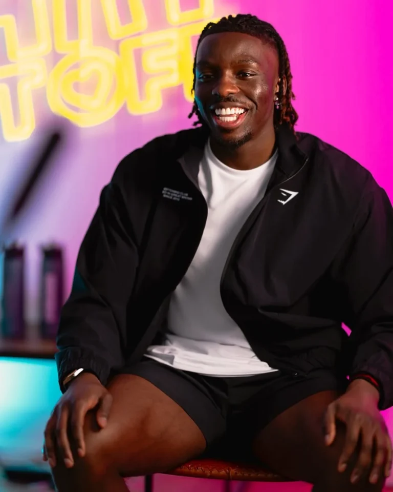 love island contestant