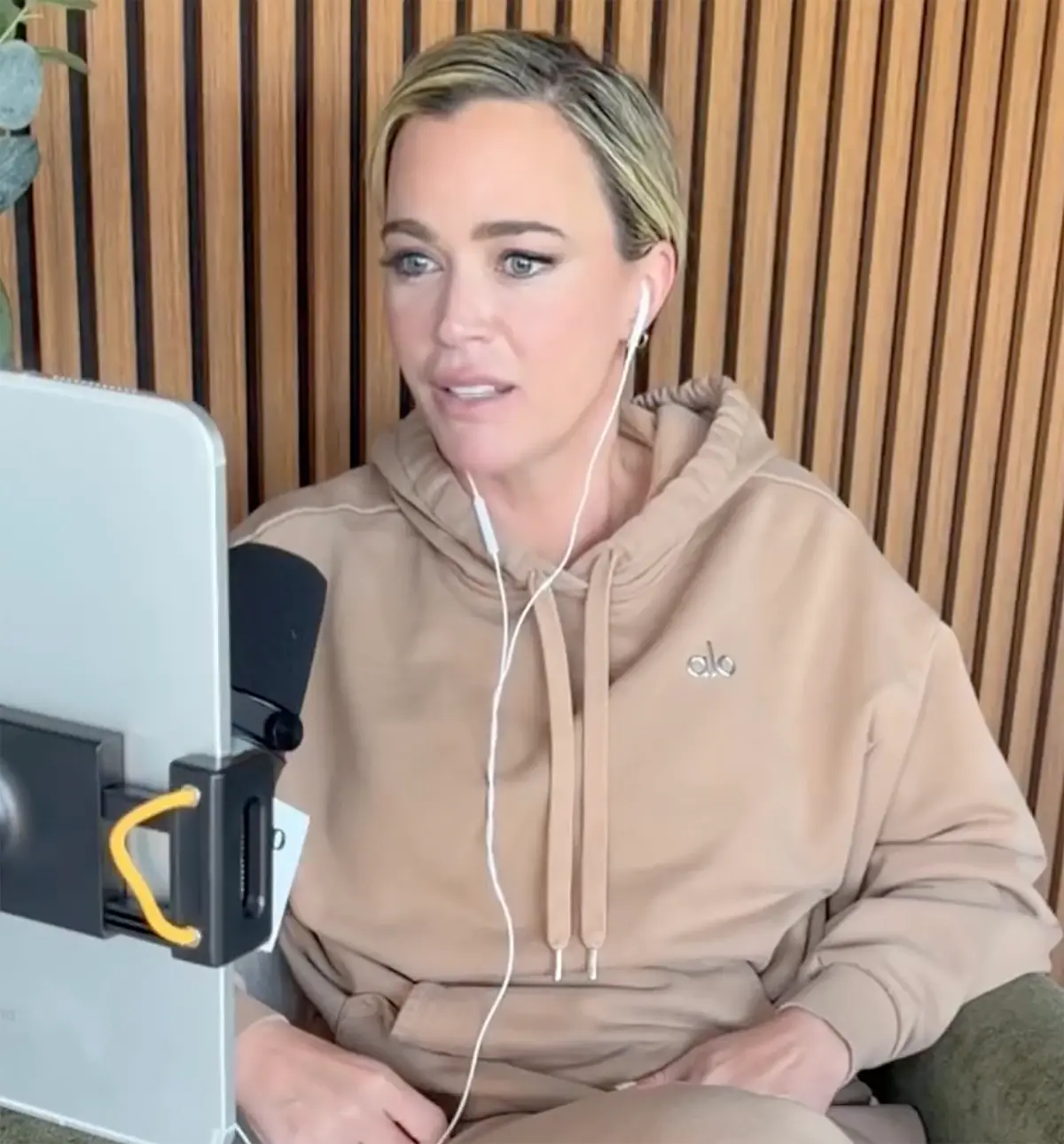 Teddi Mellencamp on Podcast chair